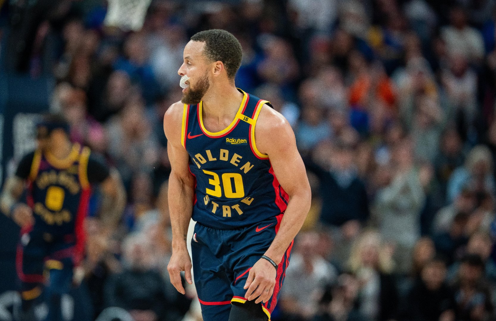 开云体育国王杯倒计时；密尔沃基雄鹿转会期止住颓势；细节引发关注；质疑声仍在；心理建设被强调的简单介绍