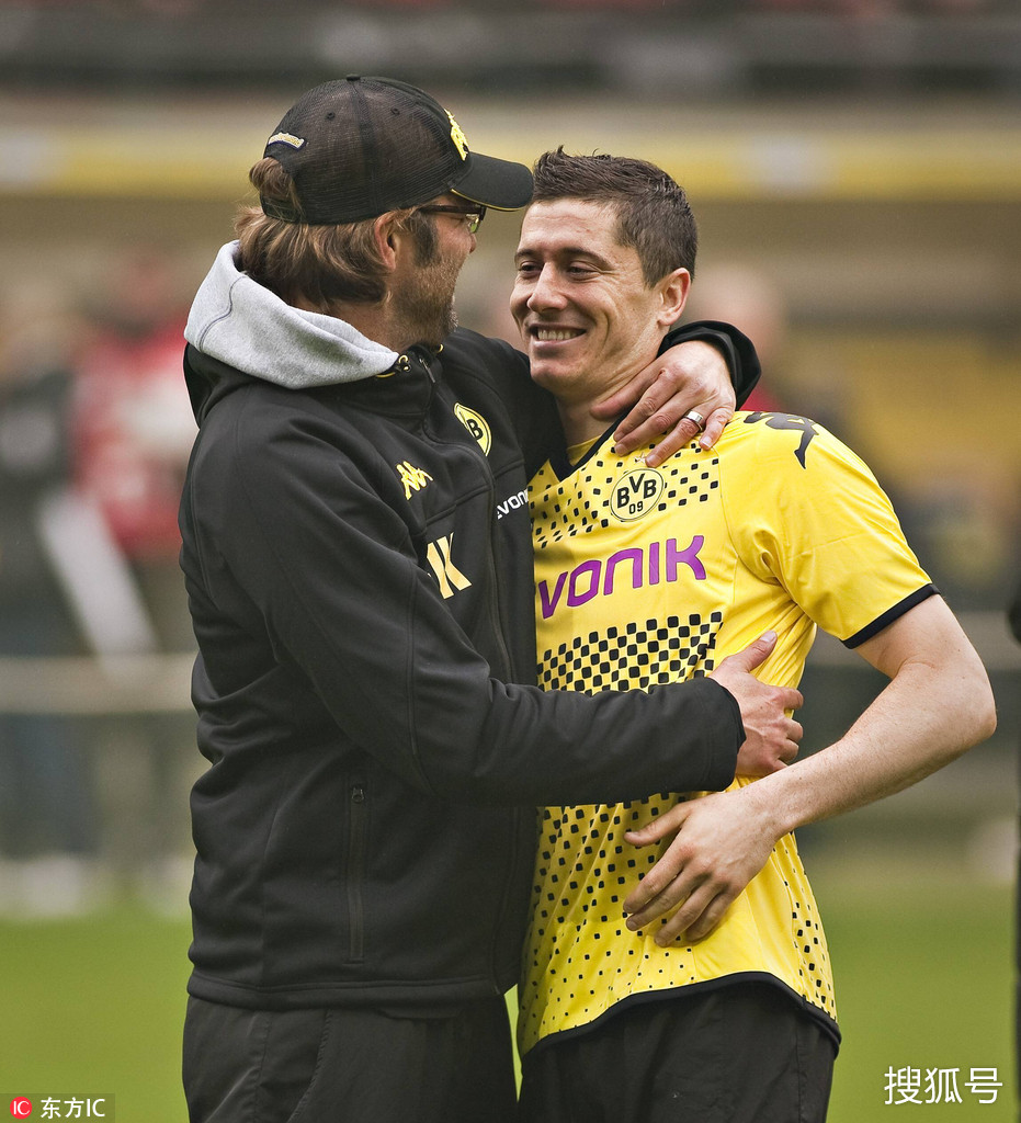 Kaiyun Sports莱万多夫斯基在美国队比赛中出色防守加时末段波士顿凯尔特人备战德国杯，斯图加特状态回暖备战NBA常规赛瞬间刷屏的简单介绍